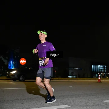 Runner Photo 7417103