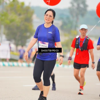 Runner Photo 7417111