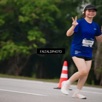 Runner Photo 7417158