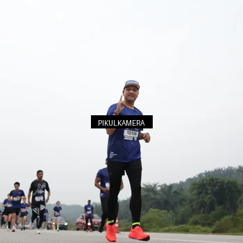 Runner Photo 7417168