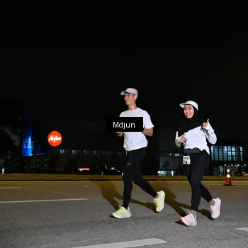 Runner Photo 7417170