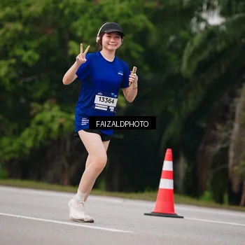 Runner Photo 7417181