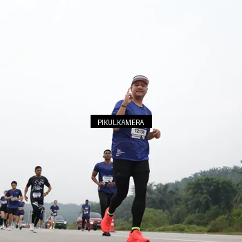 Runner Photo 7417216