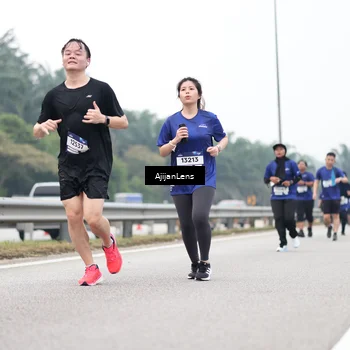 Runner Photo 7417220