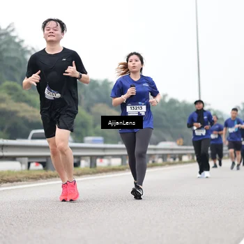 Runner Photo 7417223
