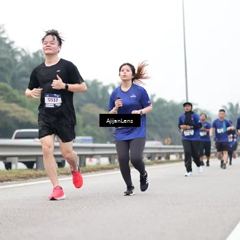 Runner Photo 7417234