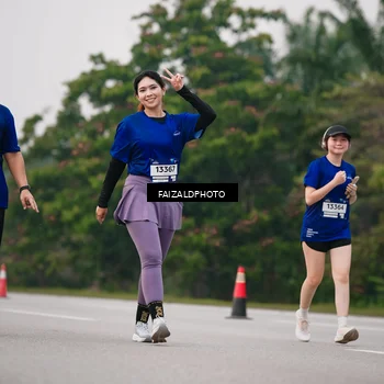 Runner Photo 7417248