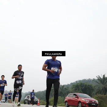 Runner Photo 7417288