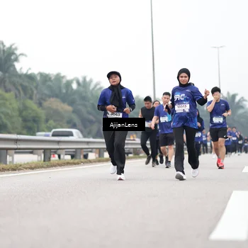 Runner Photo 7417293