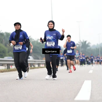 Runner Photo 7417304