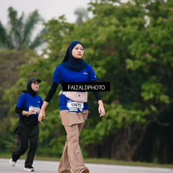 Runner Photo 7417309