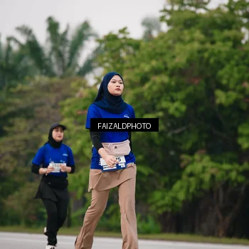 Runner Photo 7417311