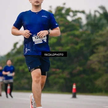 Runner Photo 7417355