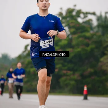 Runner Photo 7417356