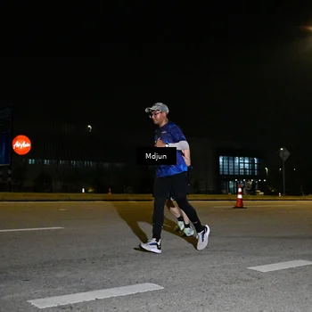 Runner Photo 7417359