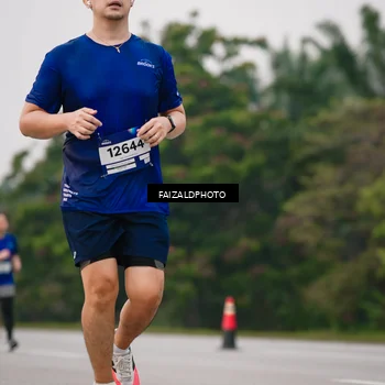 Runner Photo 7417370