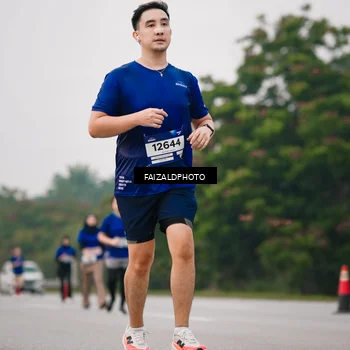 Runner Photo 7417371