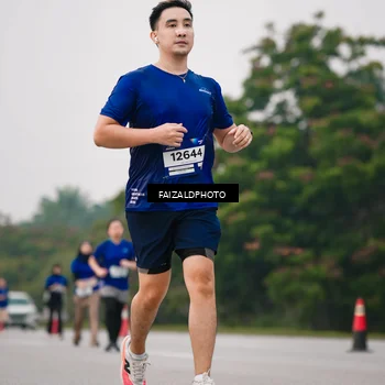 Runner Photo 7417375