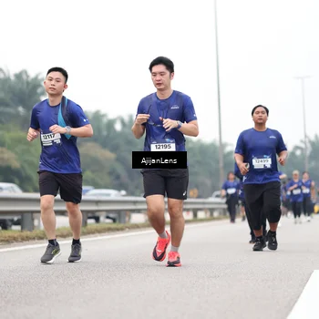 Runner Photo 7417380