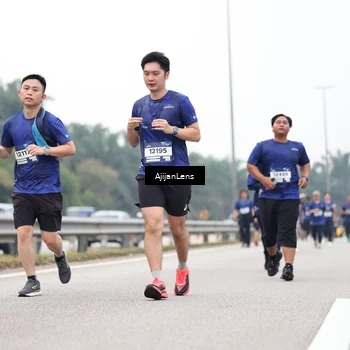 Runner Photo 7417396