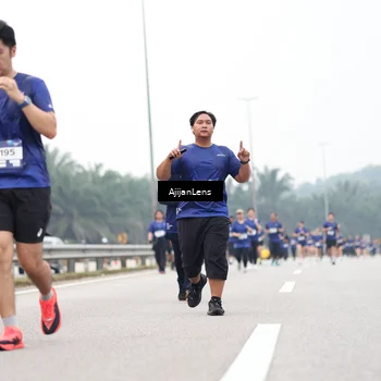 Runner Photo 7417397