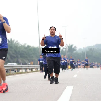 Runner Photo 7417414