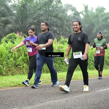 Runner Photo 7417425