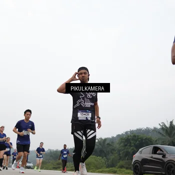Runner Photo 7417435