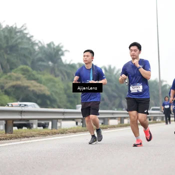 Runner Photo 7417436