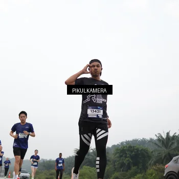 Runner Photo 7417455