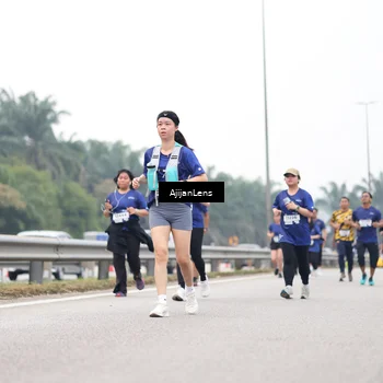 Runner Photo 7417460