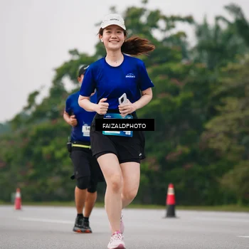 Runner Photo 7417481