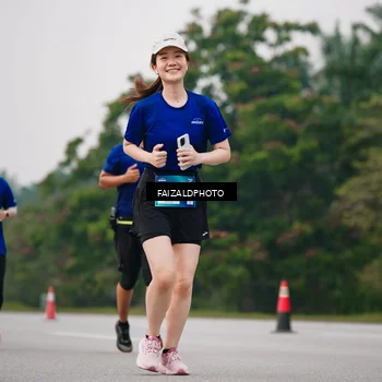 Runner Photo 7417496
