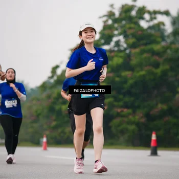 Runner Photo 7417497