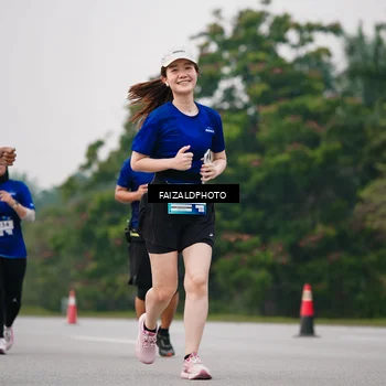 Runner Photo 7417498
