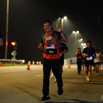 Runner Photo 7417525