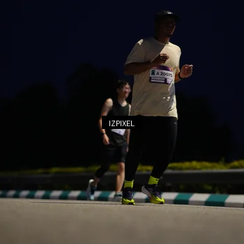 Runner Photo 7417529