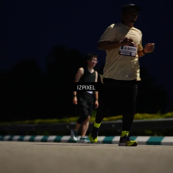 Runner Photo 7417555