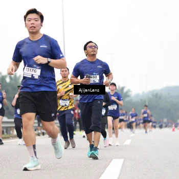 Runner Photo 7417558