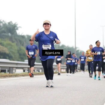 Runner Photo 7417589