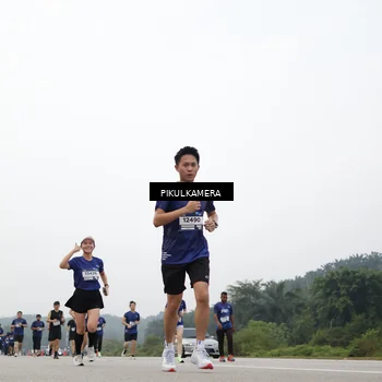 Runner Photo 7417598