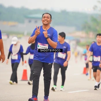 Runner Photo 7417620