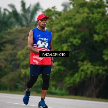 Runner Photo 7417625