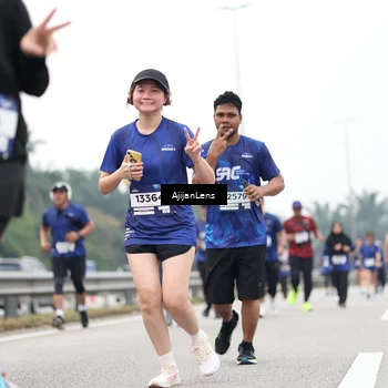 Runner Photo 7417630