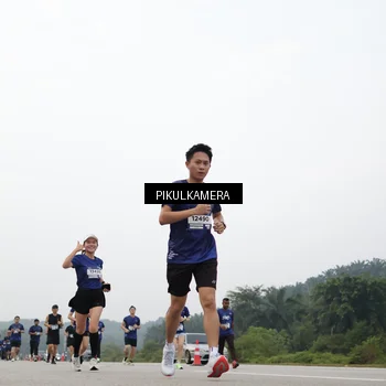 Runner Photo 7417654