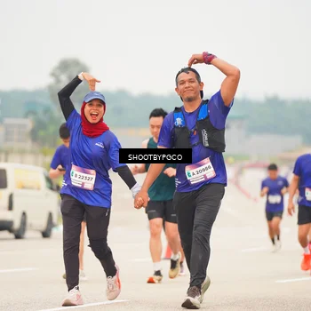 Runner Photo 7417674