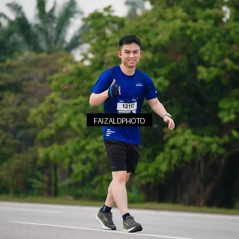 Runner Photo 7417678