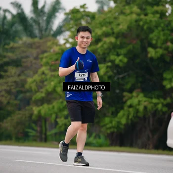Runner Photo 7417688