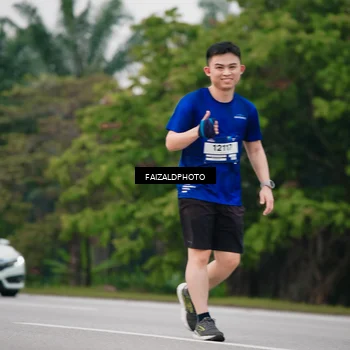 Runner Photo 7417690