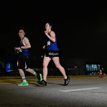 Runner Photo 7417700